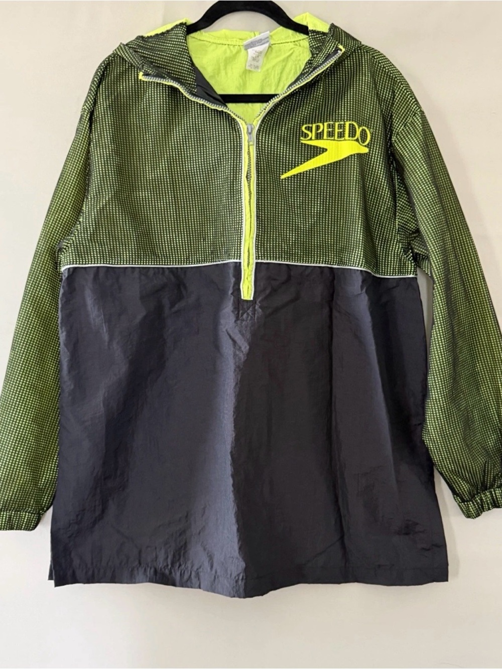 Speedo Women’s Hooded Windbreaker Pullover Jacket Neon Green Black Size L